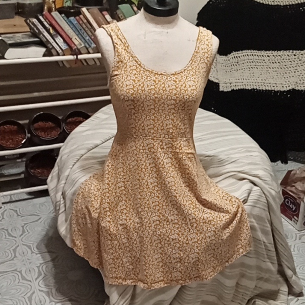 Floral Orange Sleeveless Short Dress Shirt Blouse Top Sz L FOREVER 21 Tank